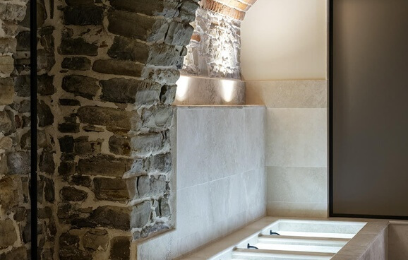 spa-kaltbecken-led-licht-therapie